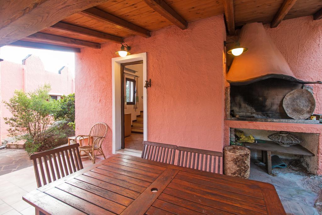 Casa Vacanze San Pantaleo Villa Luaran gambar